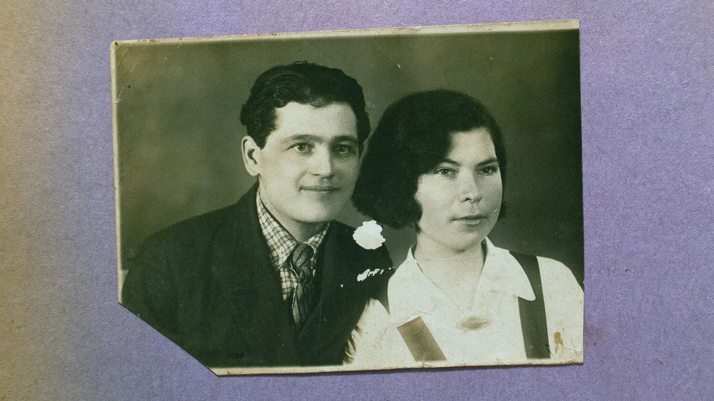 A black and white photograph of Maxim and Teklya Kravets